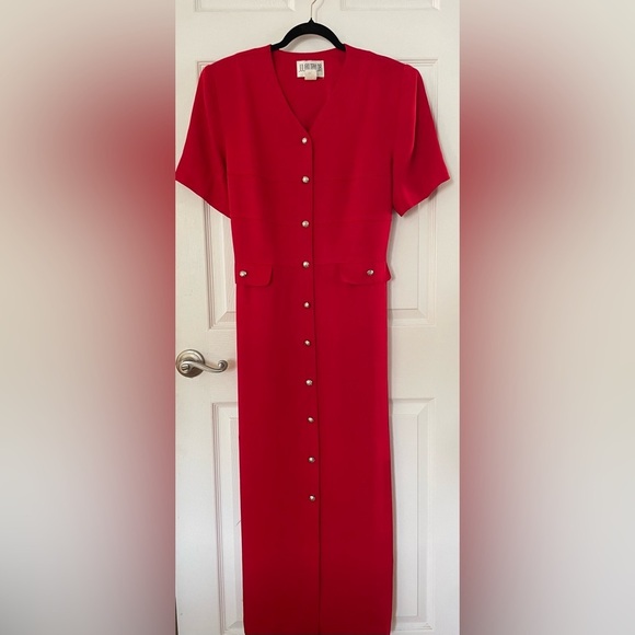 Julian Taylor Dresses & Skirts - Vintage Julian Taylor Vibrant Red Button-Front ShortSleeve Midi Dress
